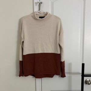 Tahari Cream and Brown Colorblock Sweater